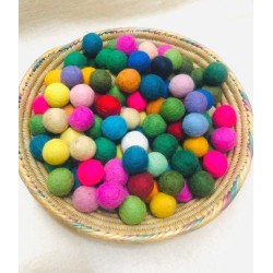 Håndlavede filtkugler