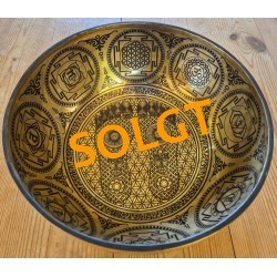 Smukt udskåret klangskål