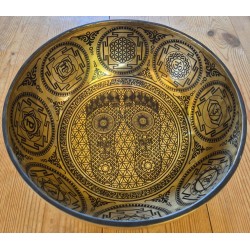 Smukt udskåret klangskål