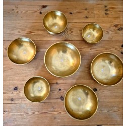 Sæt med 7 gyldne skåle