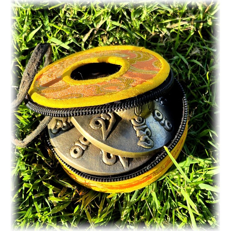 Tingsha-klokker dekoreret