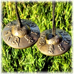 Tingsha-klokker dekoreret